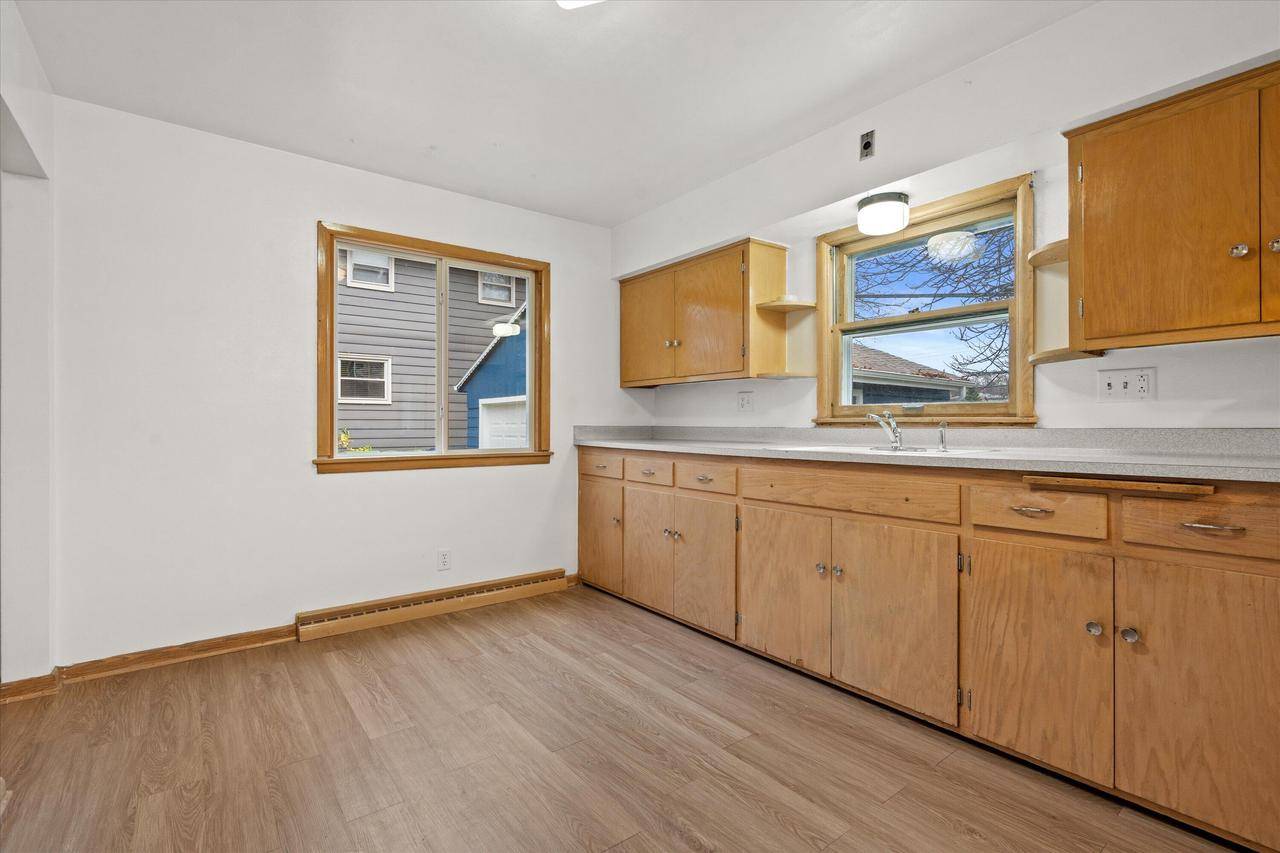 Milwaukee, WI 53221,4265 S 22nd STREET