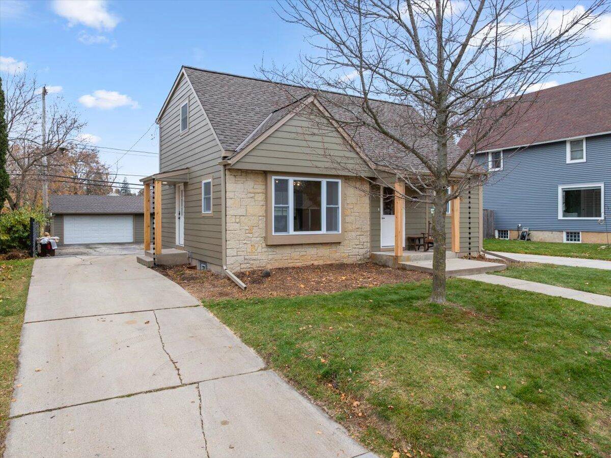 Grafton, WI 53024,1021 13th AVENUE