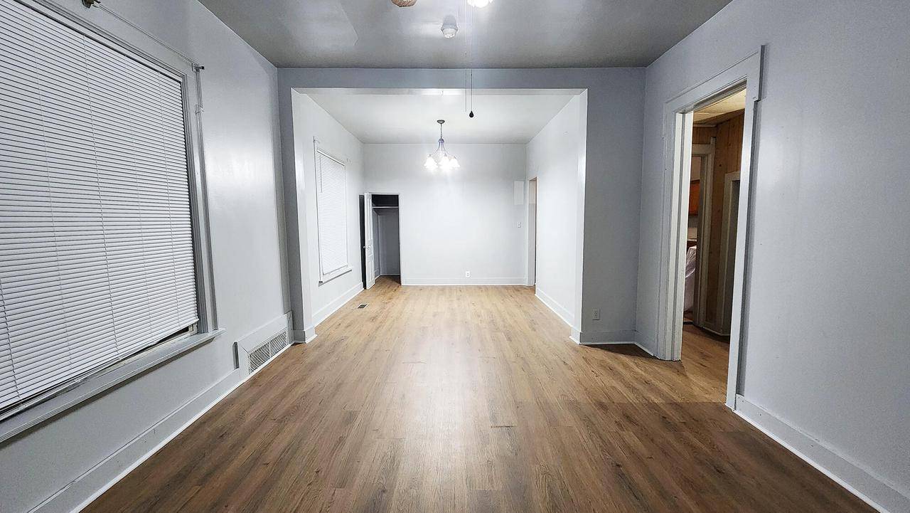 Milwaukee, WI 53208,1527 N 33rd STREET