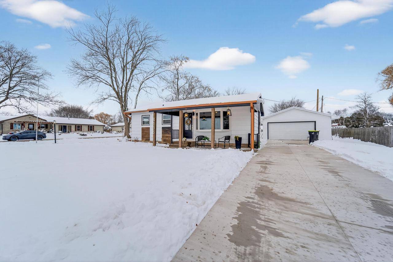 Oak Creek, WI 53154,4136 E Elm ROAD