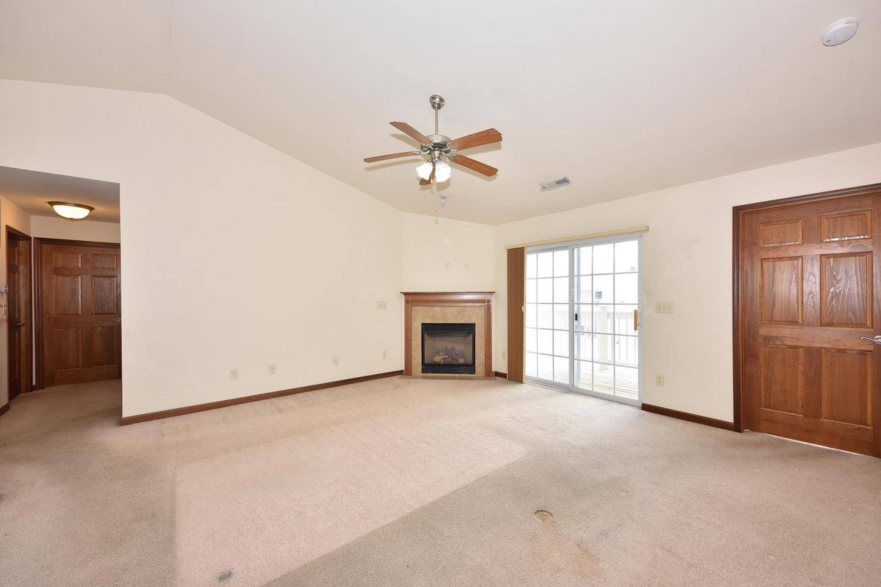 Lannon, WI 53046,21834 N Weather Edge CIRCLE #A