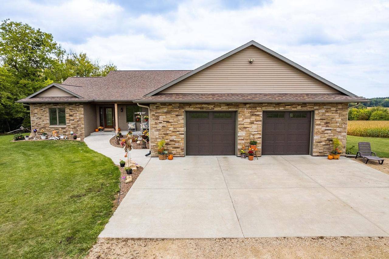 Portage, WI 53901,W10992 Petra Road