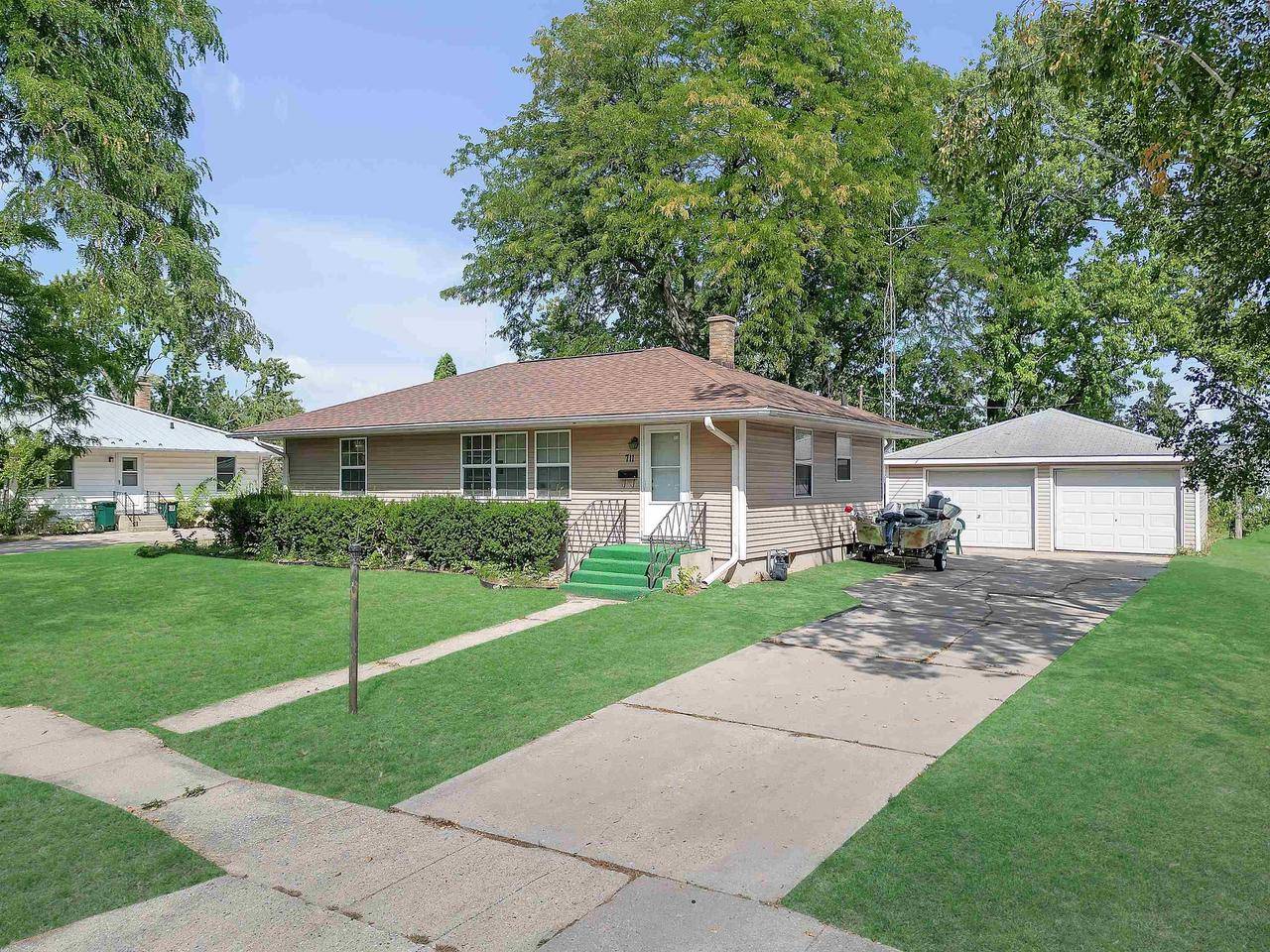 Fort Atkinson, WI 53538,711 N 4th Street