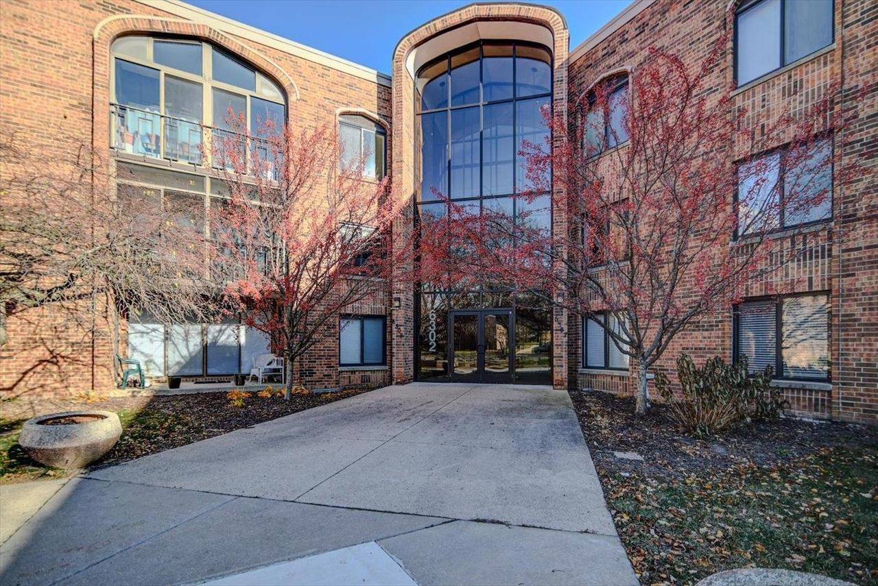 Madison, WI 53705,6302 Mineral Point Road #207