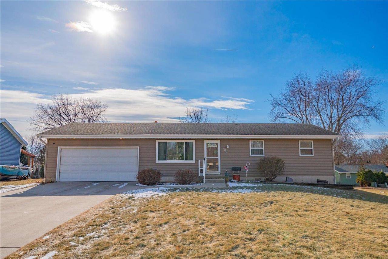 Sun Prairie, WI 53590,720 Oneida Court