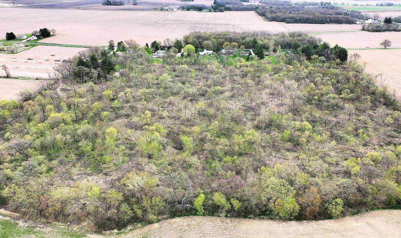 Clinton, WI 53525,6-5-292 S Larson Road