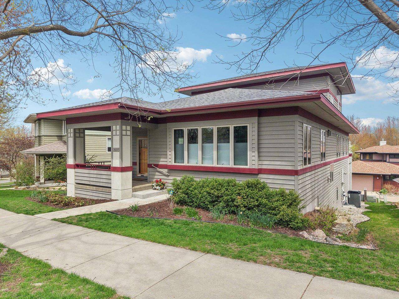 Middleton, WI 53562,3422 John Muir Drive