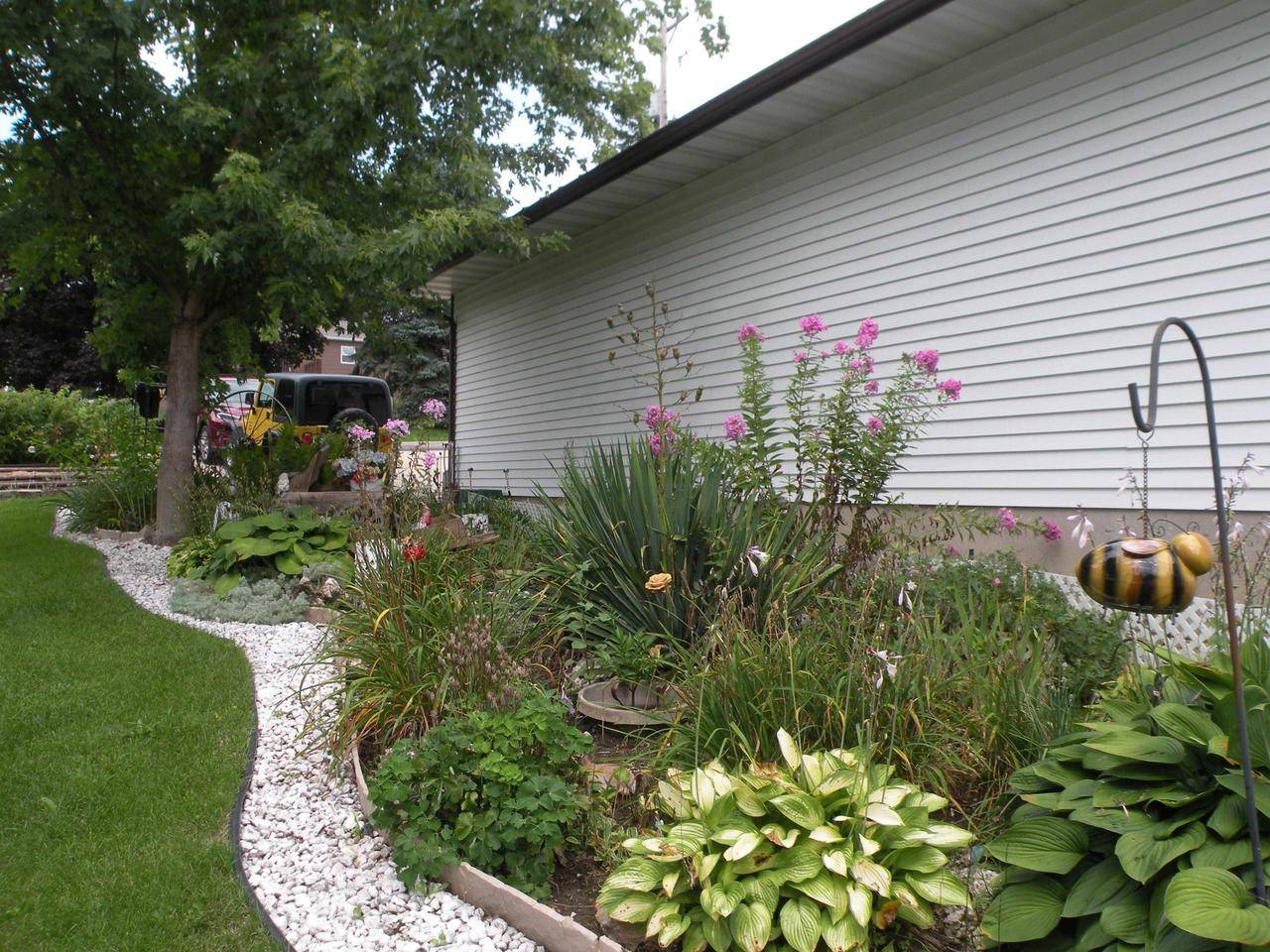 Bloomington, WI 53804,610 1st Street