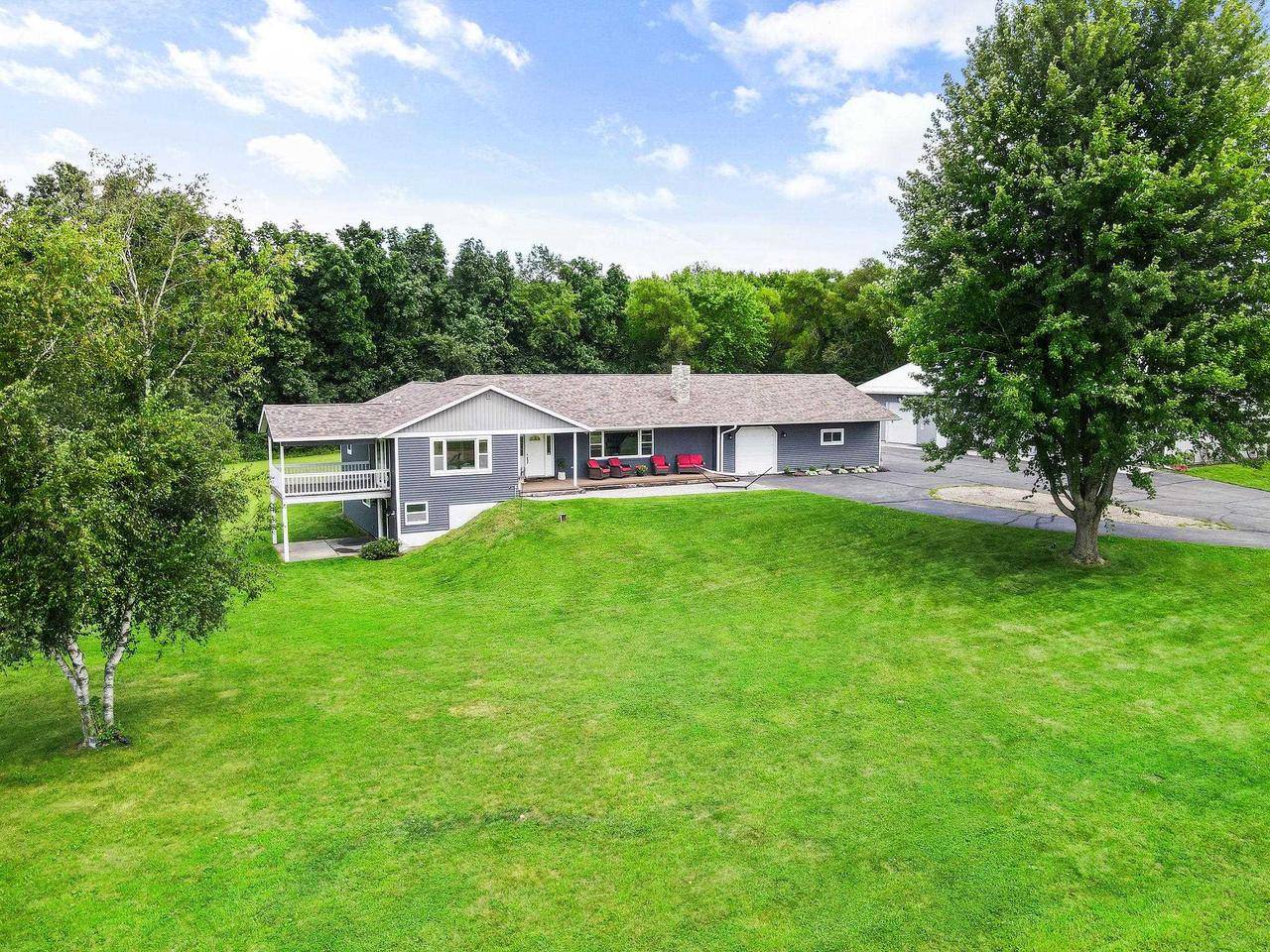 Cambridge, WI 53523,64 Oakland Road