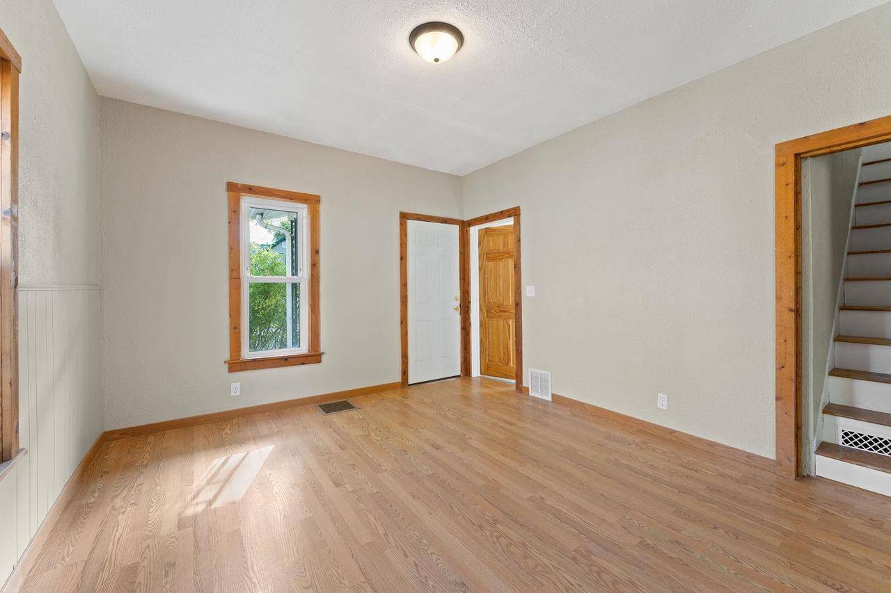 Baraboo, WI 53913,326 7th Avenue