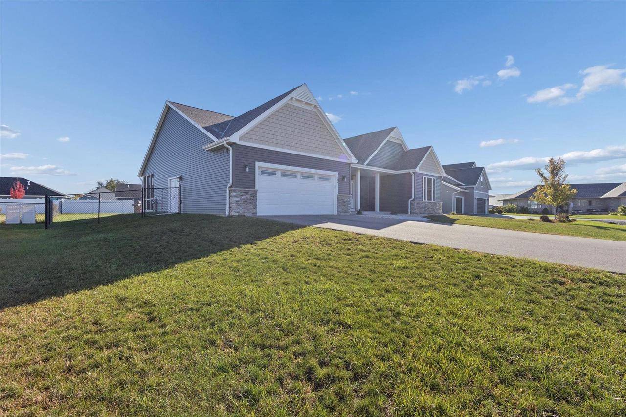 Beloit, WI 53511,3189 S Warbler Court