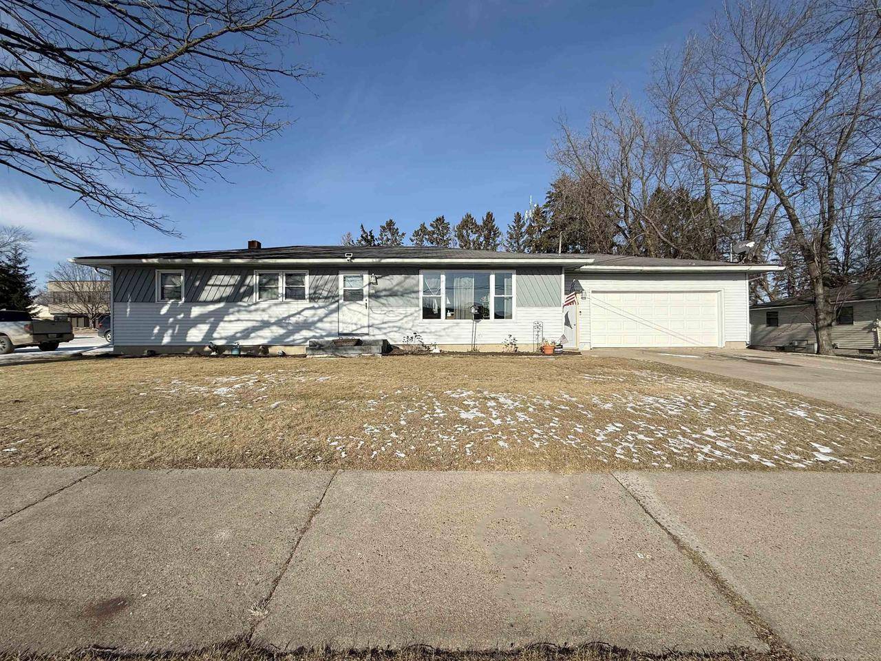 Marshfield, WI 54449,217 W UPHAM STREET