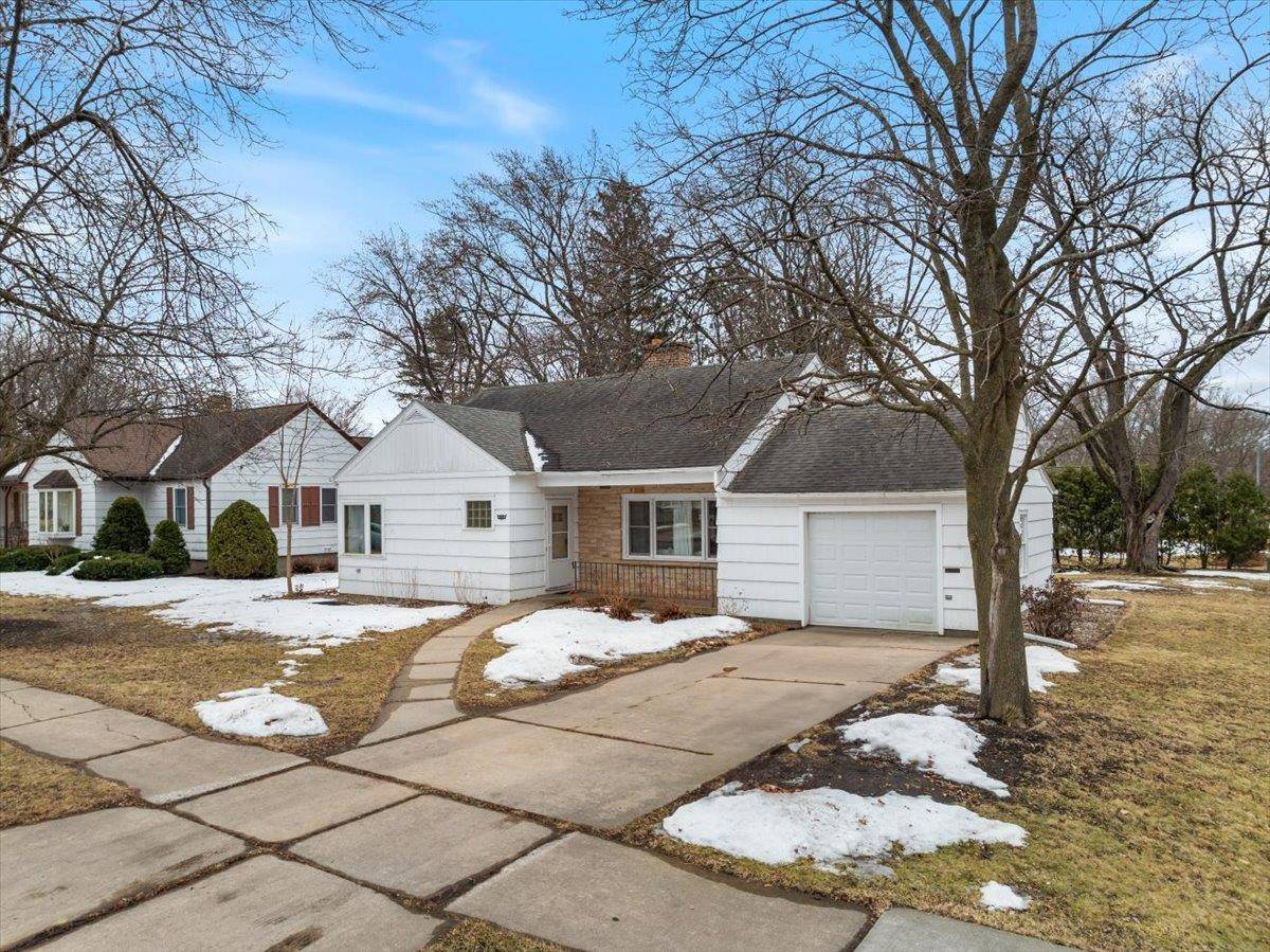 Marshfield, WI 54449,1112 W 6TH STREET