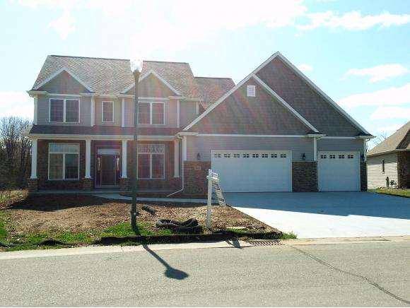 Appleton, WI 54913,3692 N MAPLE EDGE CT