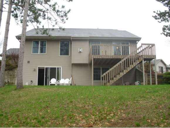 Waupaca, WI 54981,811 SUNRIDGE DR