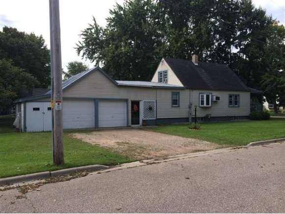 Waupaca, WI 54981,903 BERLIN ST