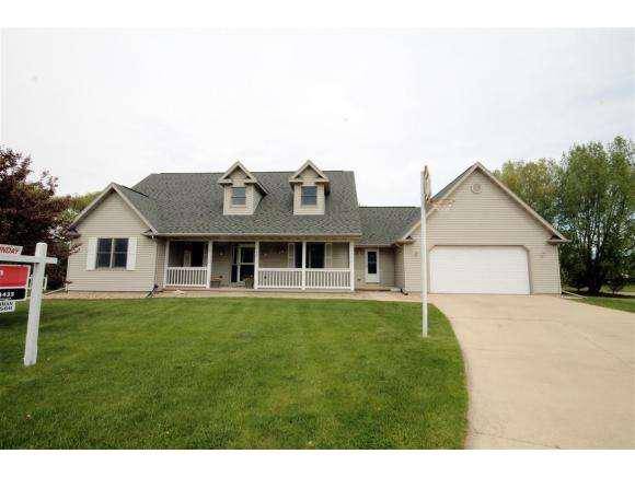 Fond Du Lac, WI 54935,972 WOODCREST DR