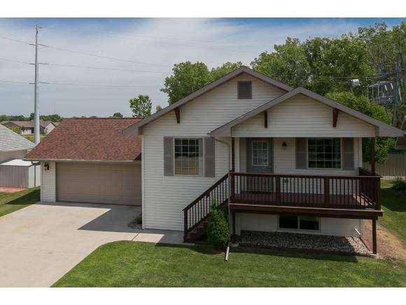 Menasha, WI 54952,959 BERGAMONT CT #959