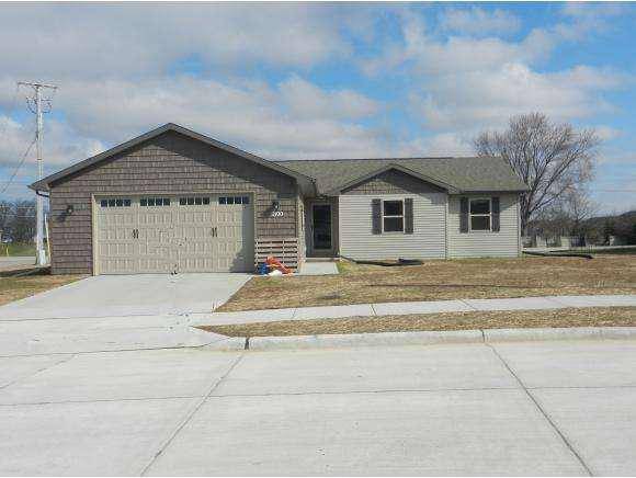 Kaukauna, WI 54130,2100 AUTUMN LN