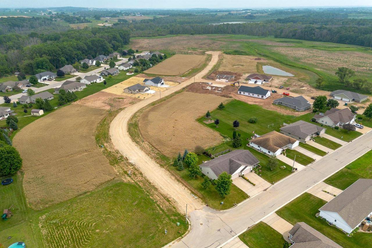 Brillion, WI 54110,525 RUSTIC RIDGE DRIVE