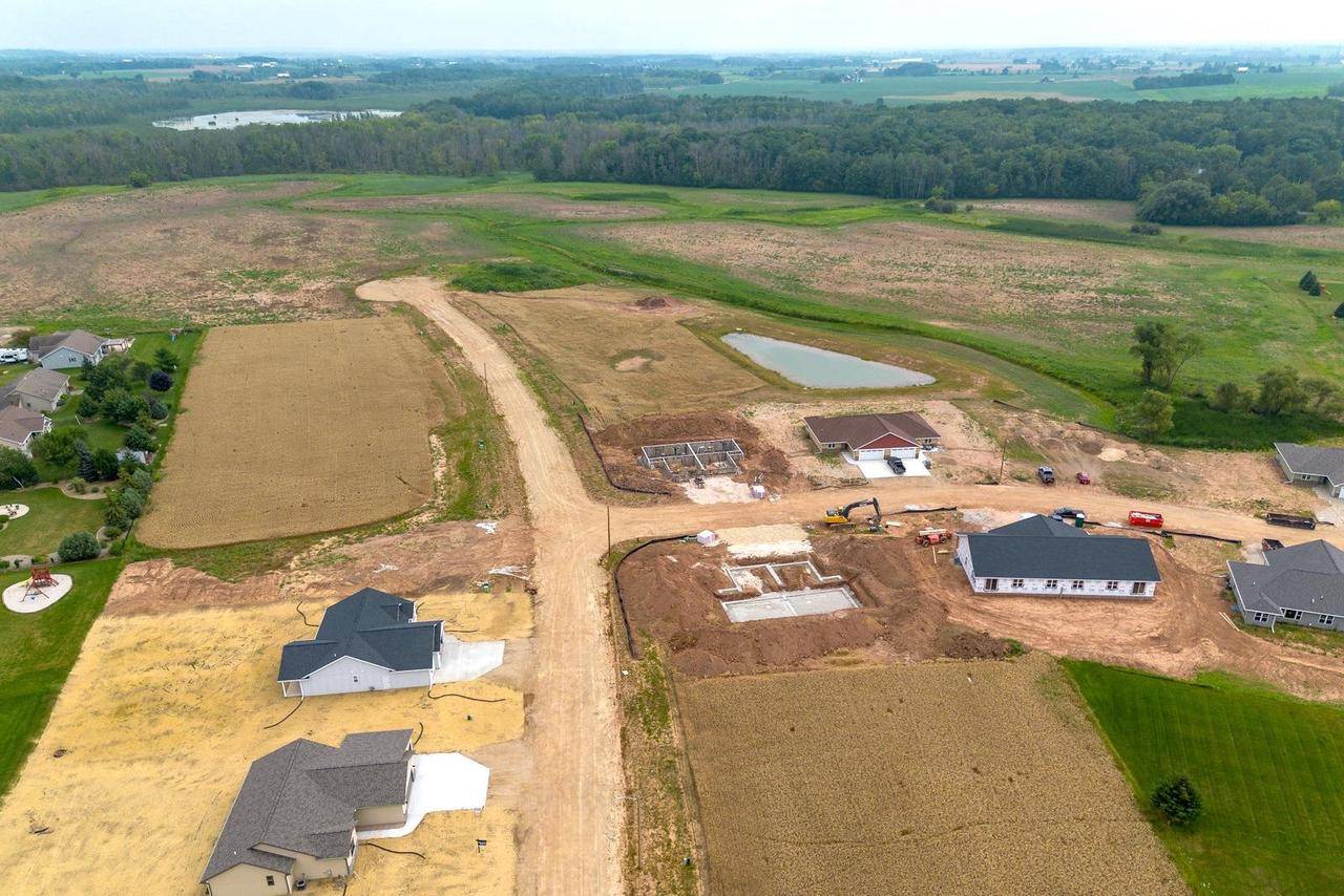 Brillion, WI 54110,468 RUSTIC RIDGE DRIVE