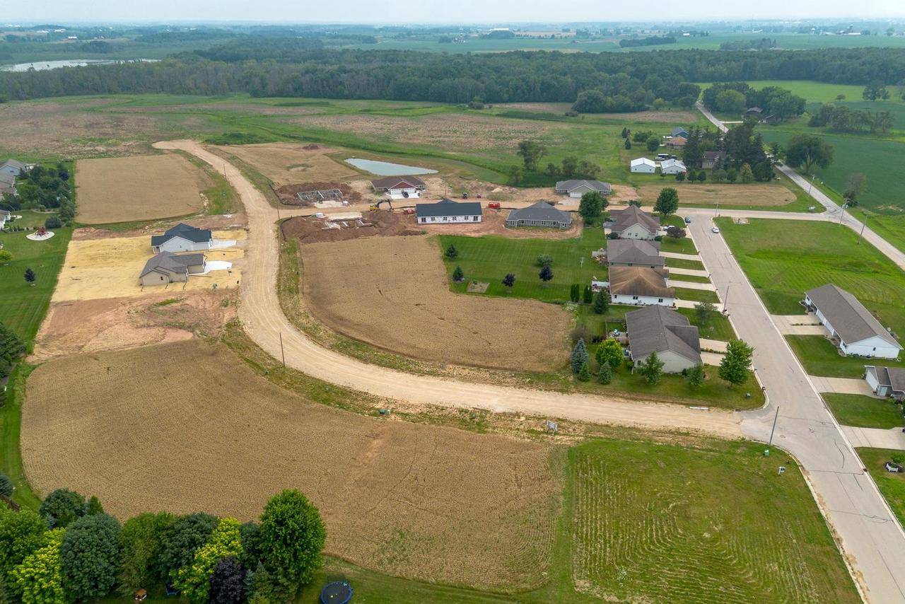 Brillion, WI 54110,585 SUMMER DRIVE