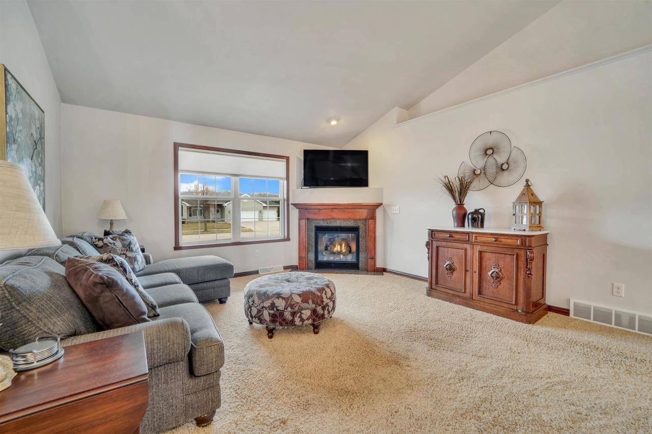 Neenah, WI 54956,1613 PENDLETON ROAD