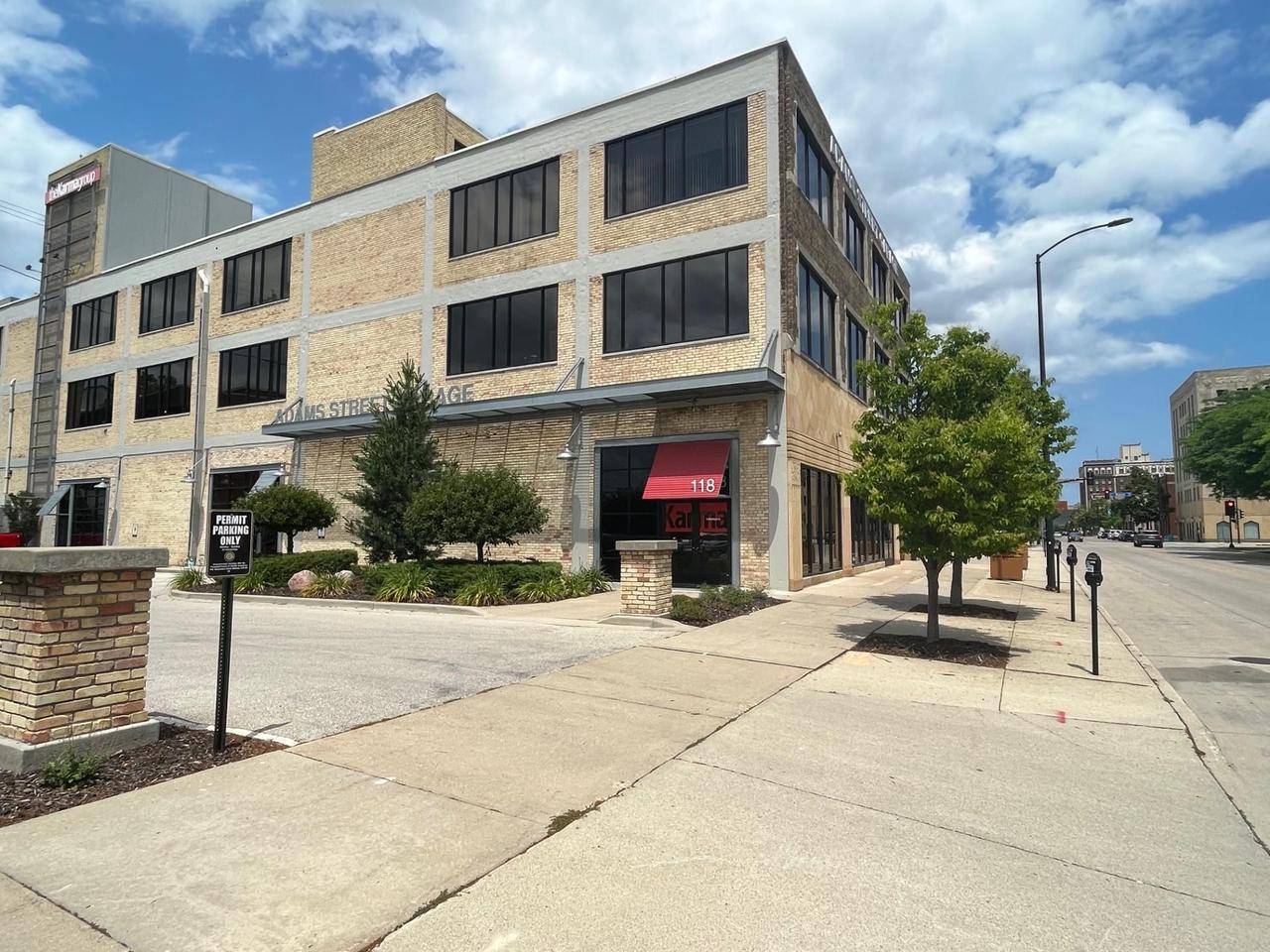 Green Bay, WI 54301,118 S ADAMS STREET