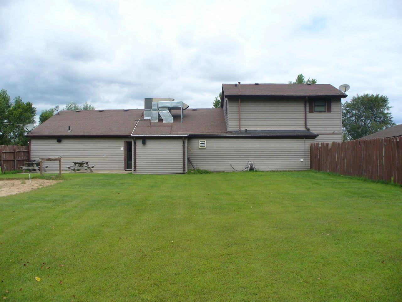 Oneida, WI 54155,915 EDGAR DRIVE