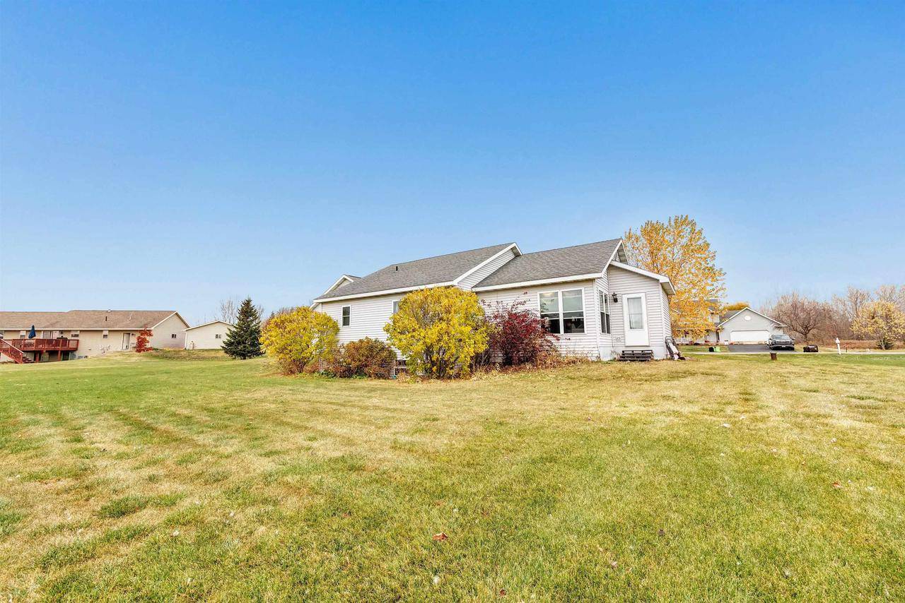 Little Suamico, WI 54141,5066 SNAPDRAGON CIRCLE