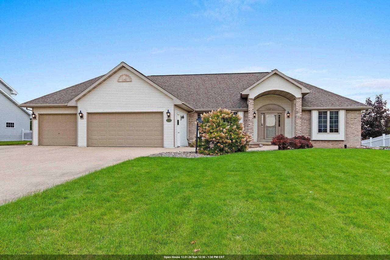 De Pere, WI 54115,1875 LITTLE VALLEY COURT