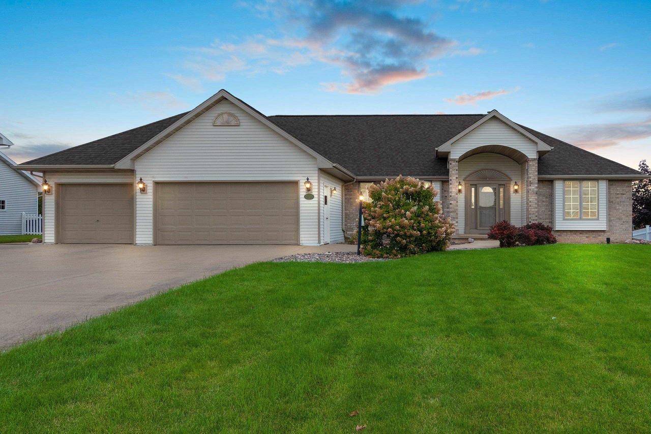 De Pere, WI 54115,1875 LITTLE VALLEY COURT