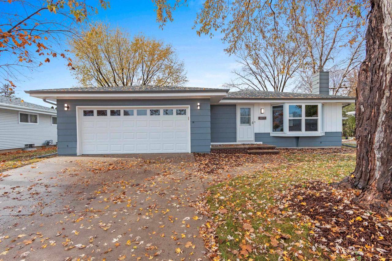 Neenah, WI 54956,1077 MEADOW LANE