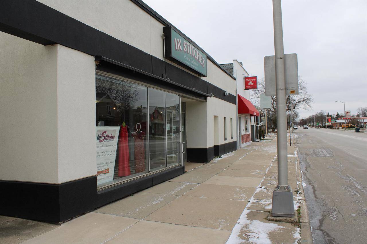Fond Du Lac, WI 54935,405 S MAIN STREET