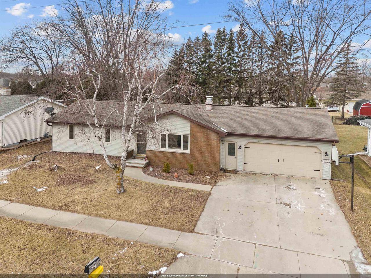 Neenah, WI 54956,1379 TULLAR ROAD