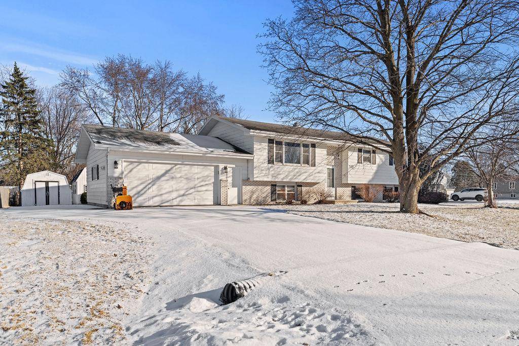 Neenah, WI 54956,785 WOODFIELD ROAD