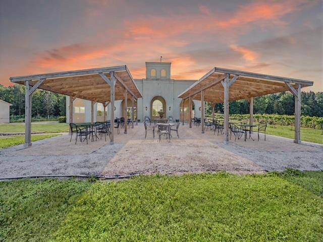 Kewaunee, WI 54216,N2185 SLEEPY HOLLOW ROAD