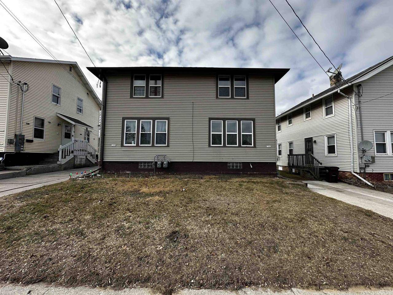 Manitowoc, WI 54220,1206 S 17TH STREET