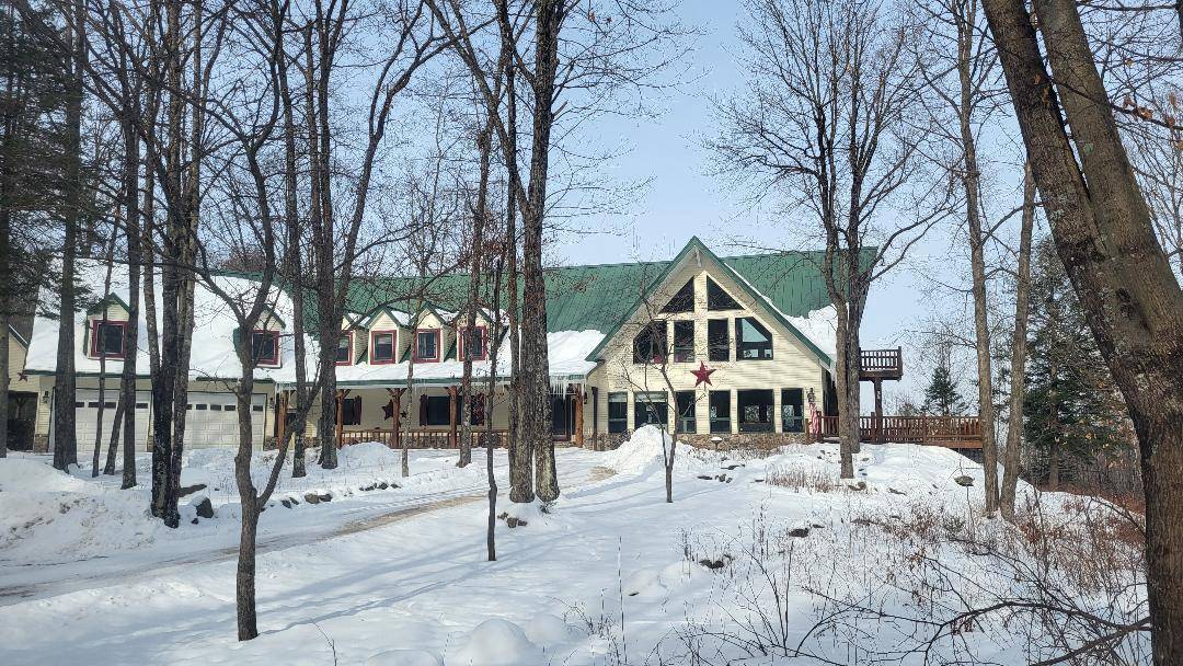 Crivitz, WI 54114,W8310 MEYER LANE