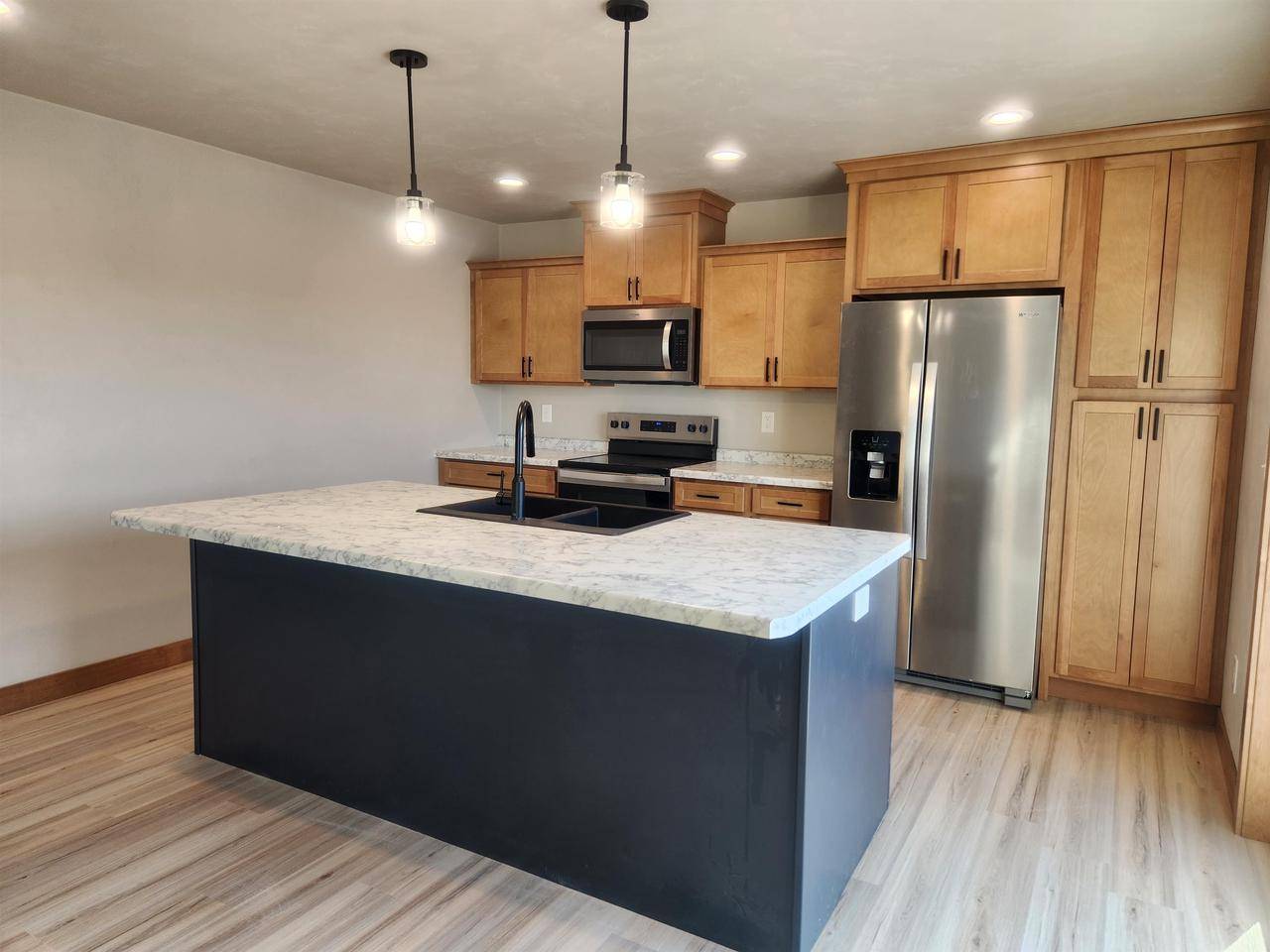 Kaukauna, WI 54130,2027 RED FOX LANE