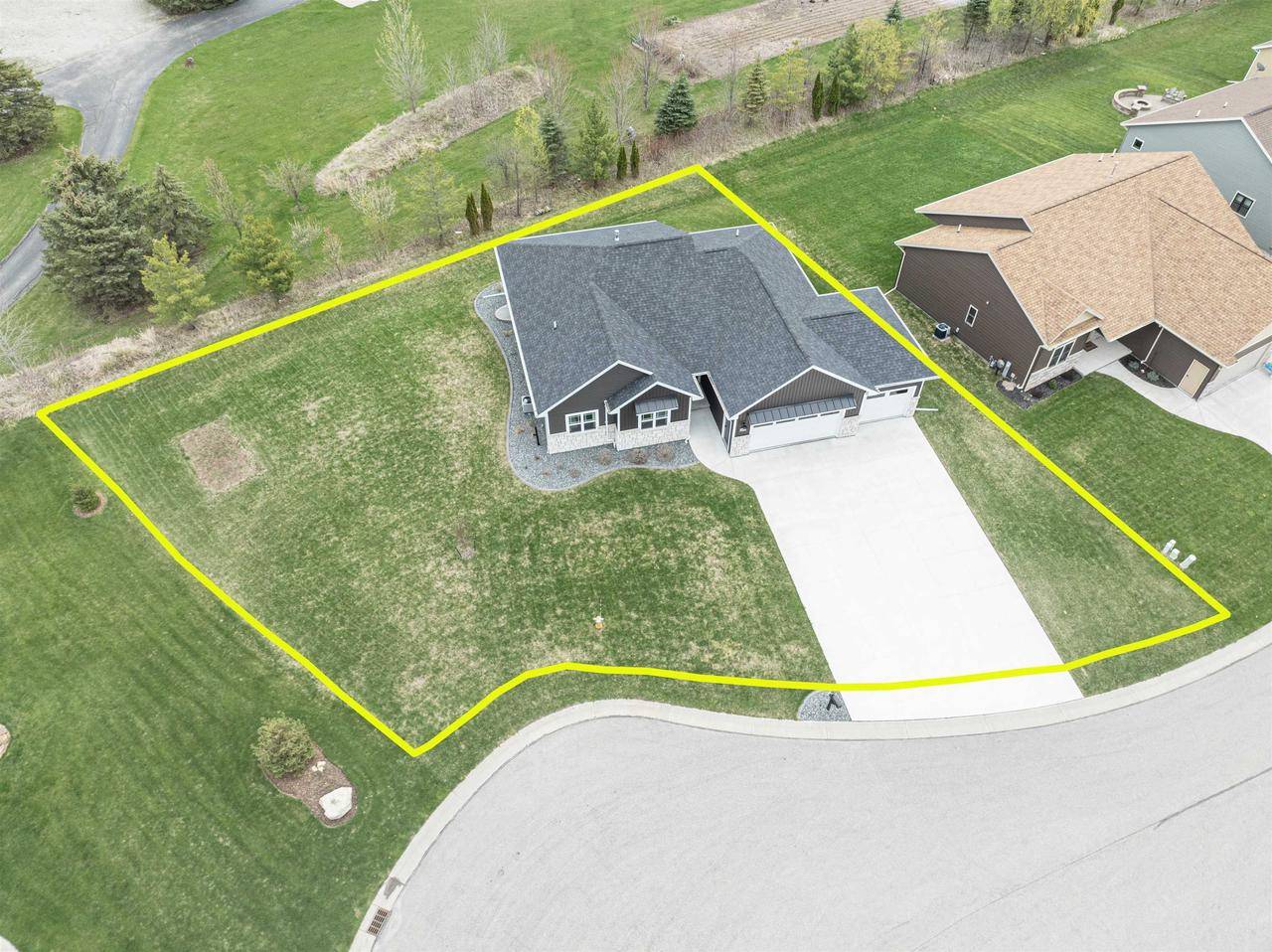 Neenah, WI 54956,1885 FOREST GLEN ROAD