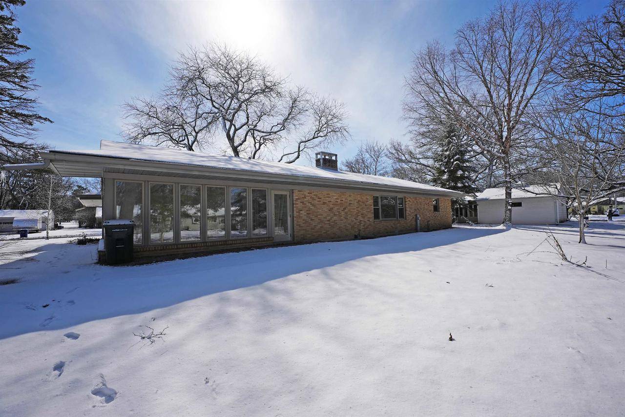 De Pere, WI 54115,815 E ST FRANCIS ROAD