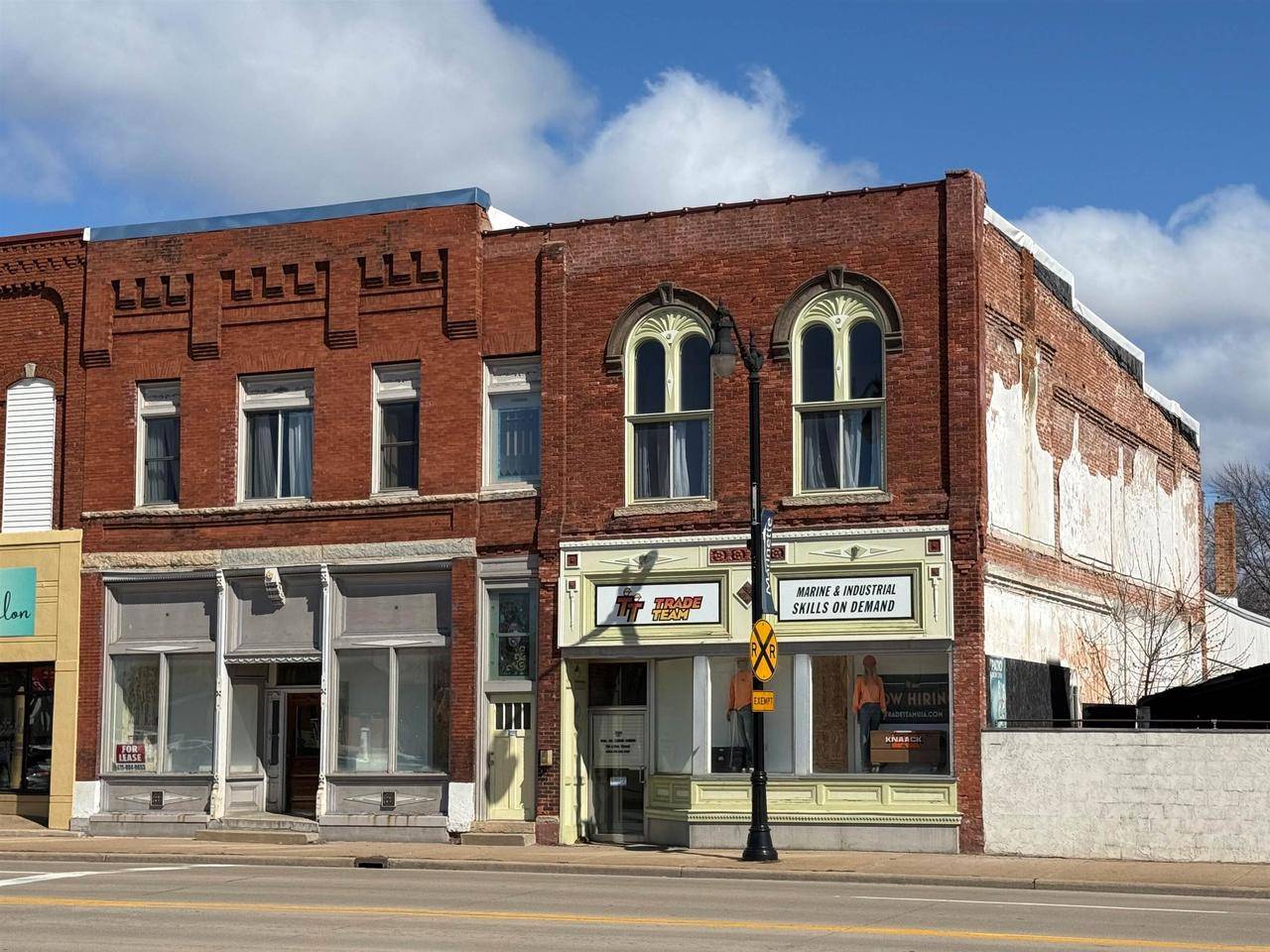 Marinette, WI 54143,2118 HALL AVENUE