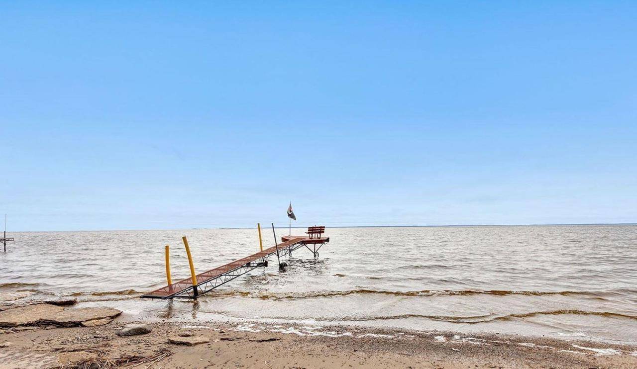 Little Suamico, WI 54141,3280 COUNTY ROAD S