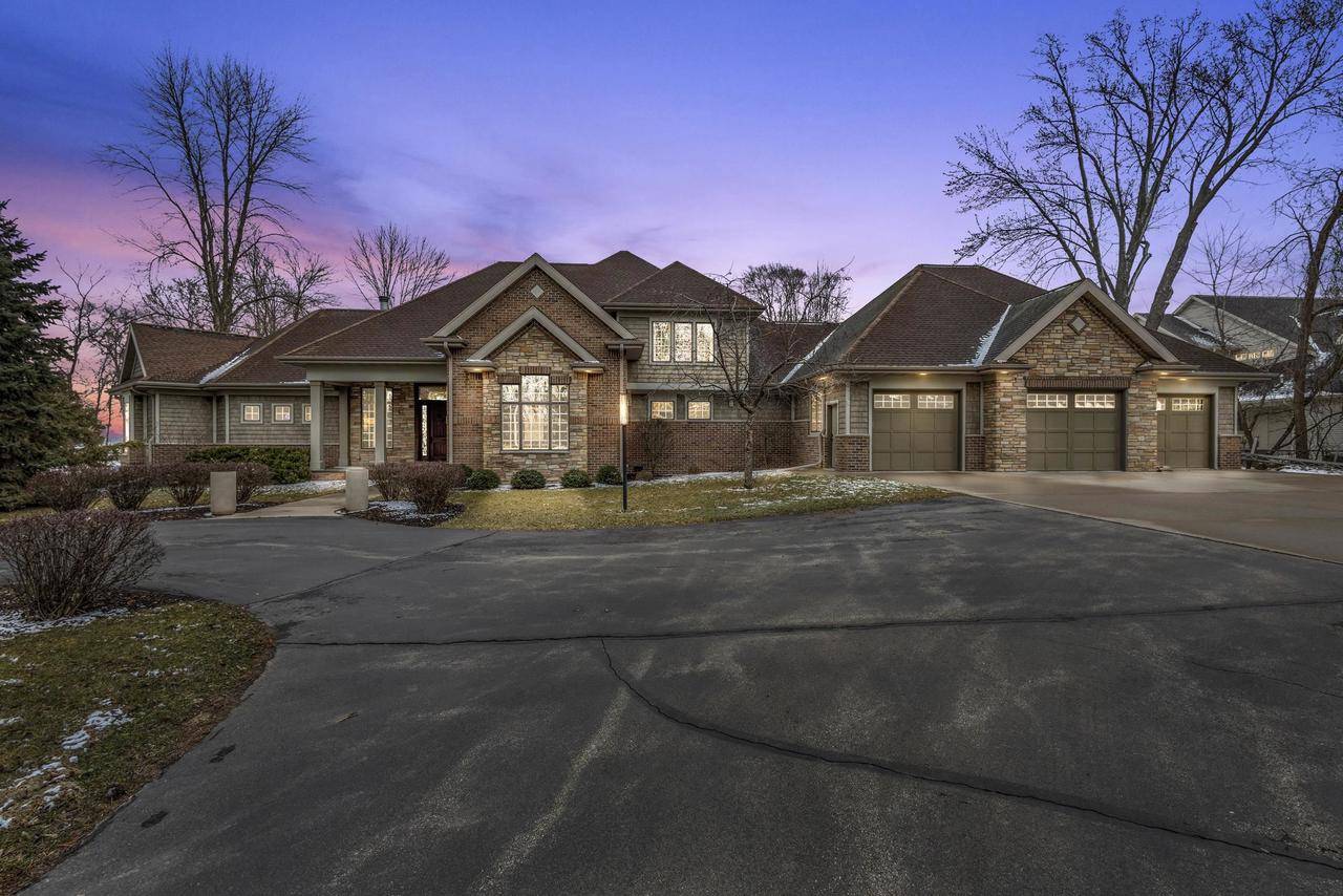 Neenah, WI 54956,536 SUNRISE BAY ROAD
