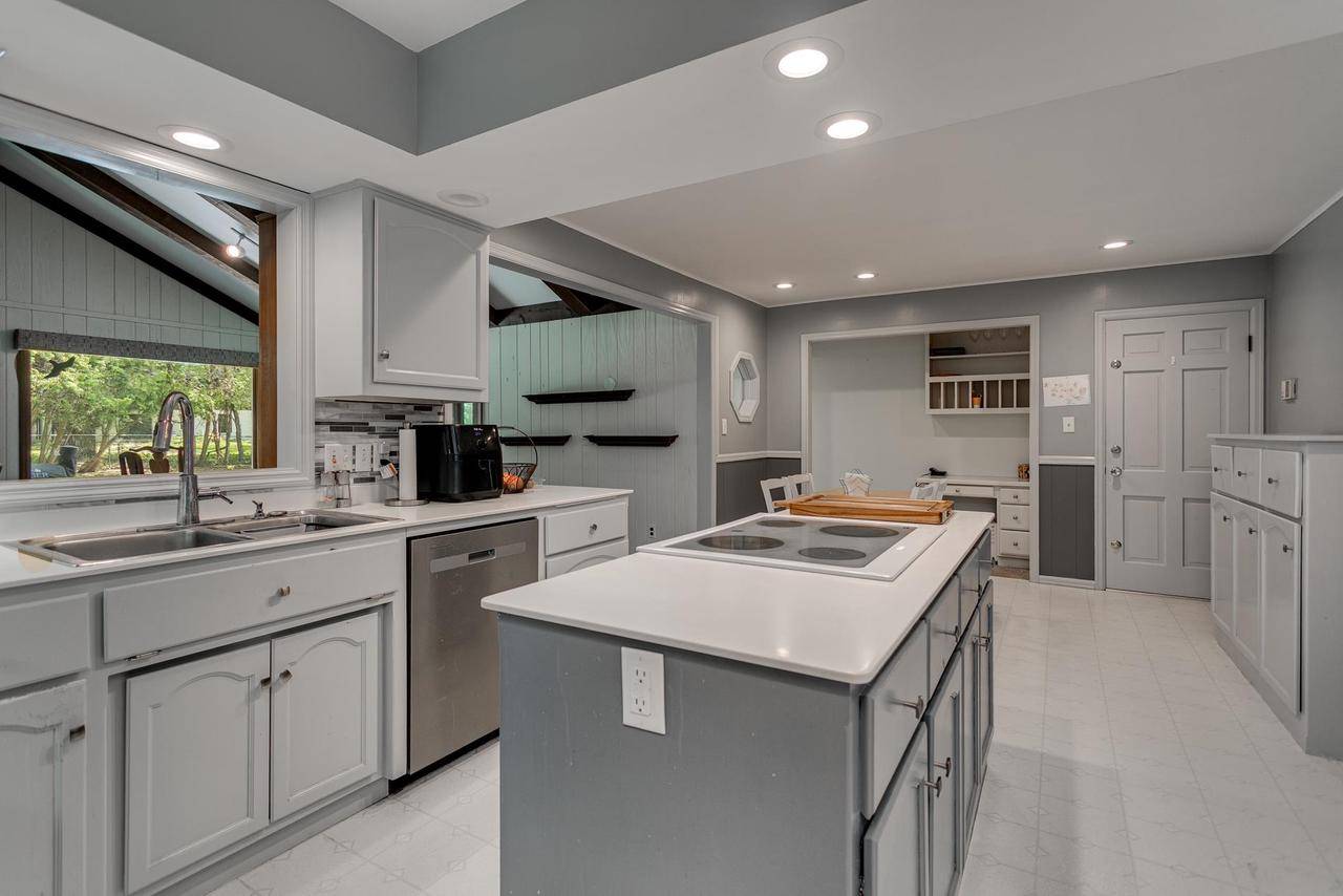 Neenah, WI 54956,548 RIFORD ROAD