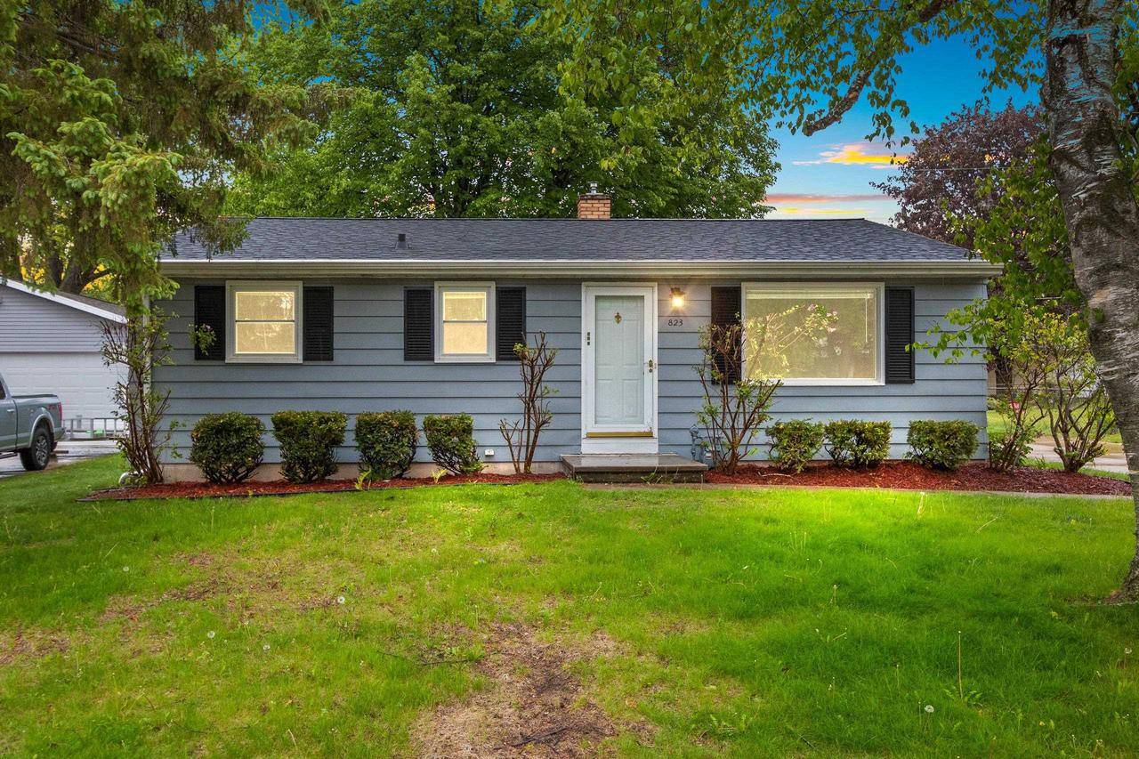 Green Bay, WI 54304,823 SUNNY LANE