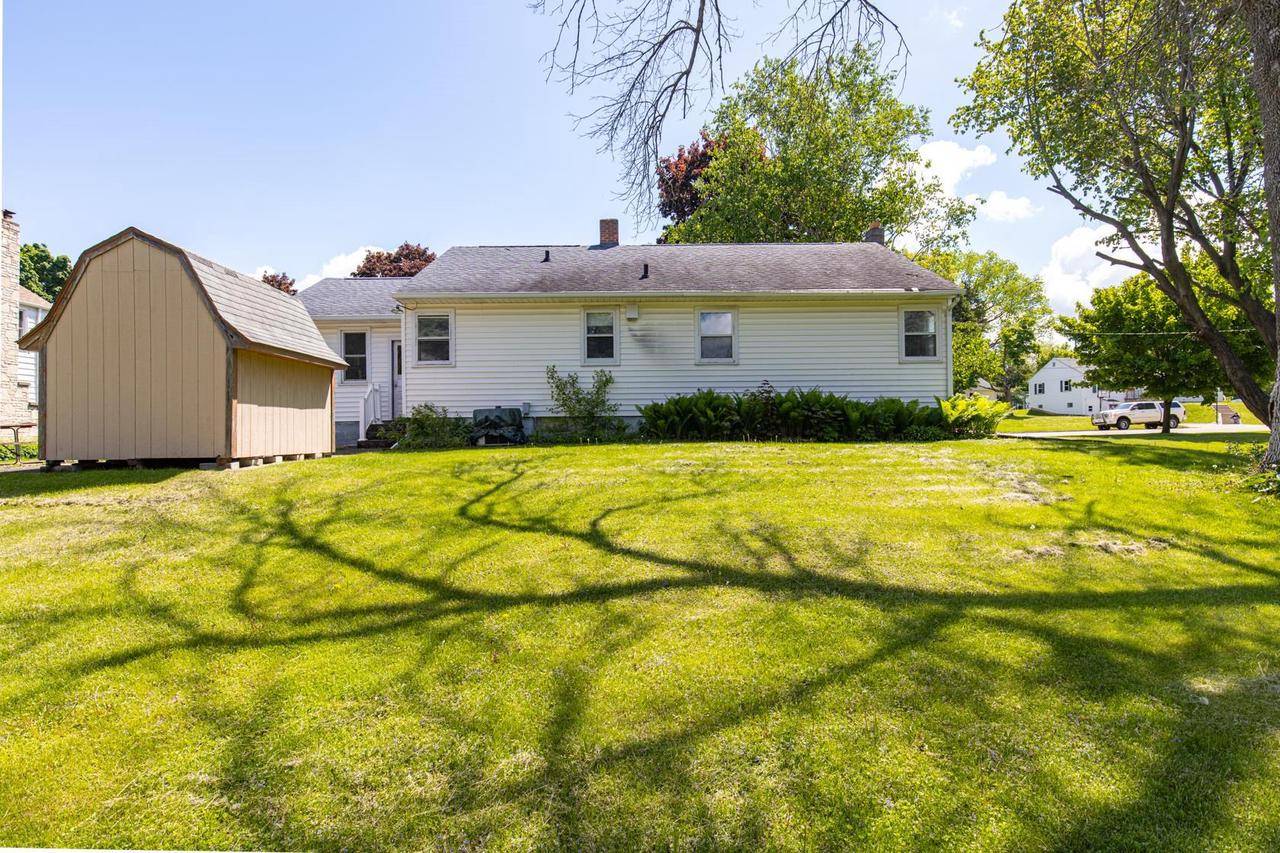 Ripon, WI 54971,922 WOODSIDE AVENUE