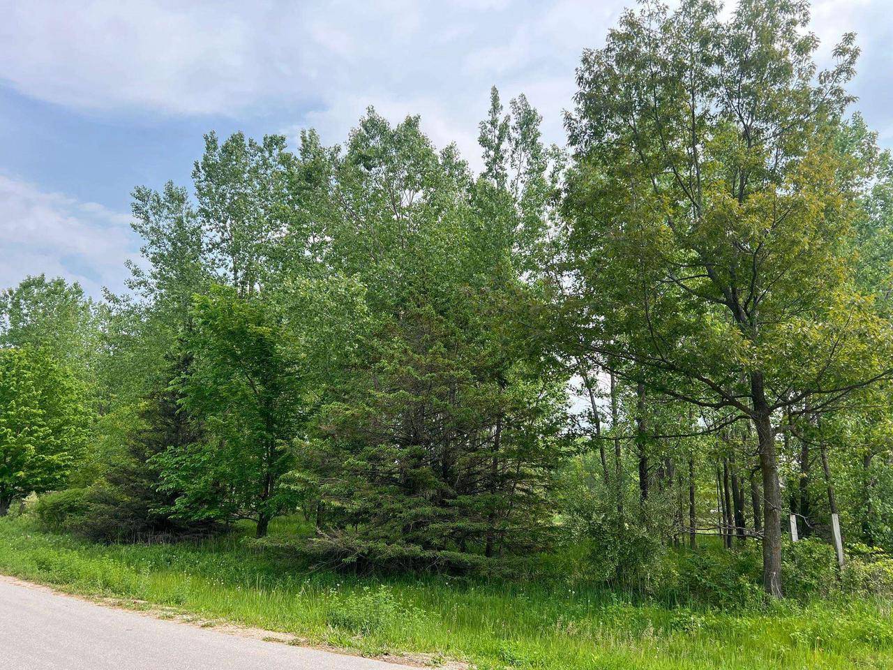 Hobart, WI 54155,MAPLE VIEW COURT