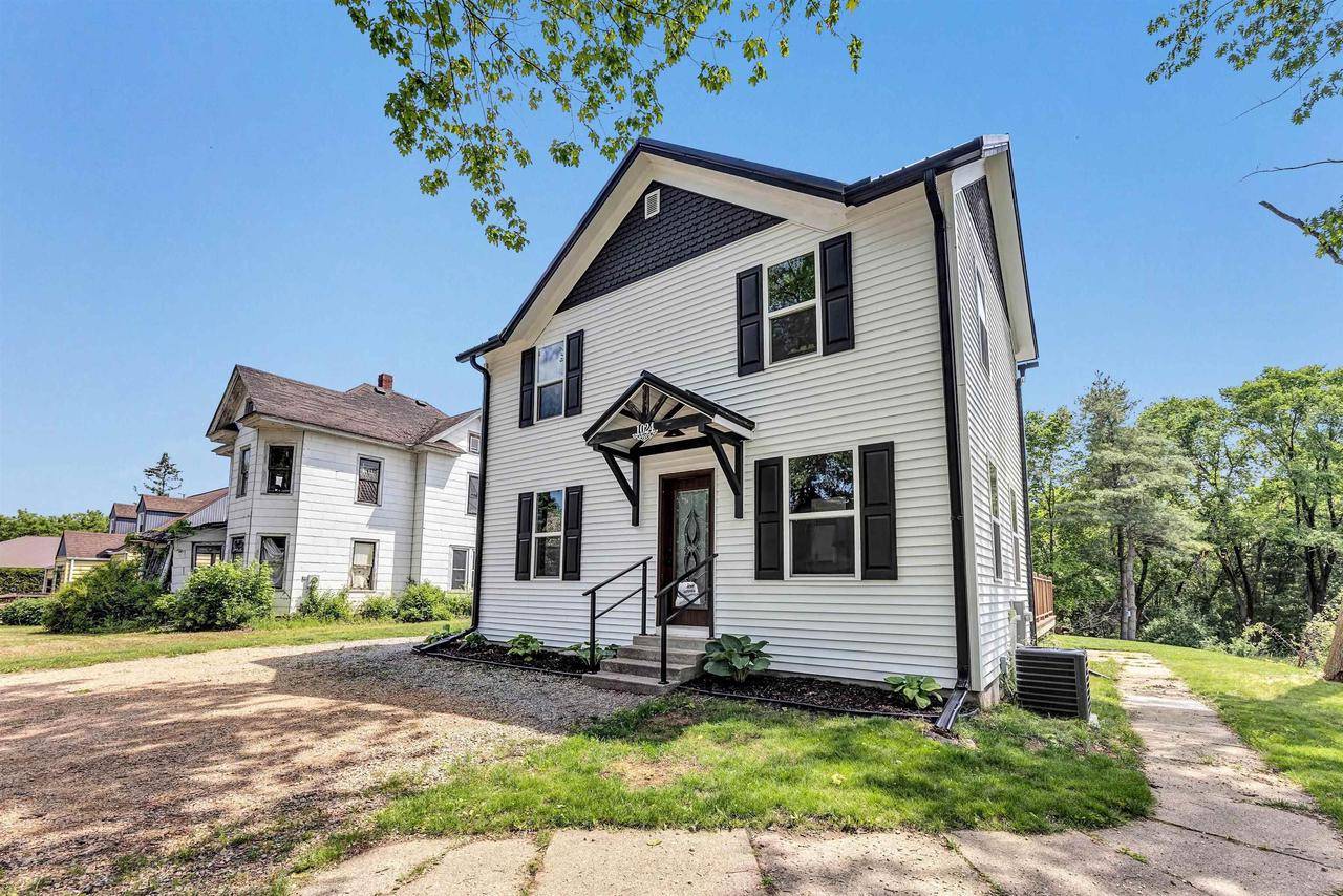 Gresham, WI 54128,1024 FISCHER STREET